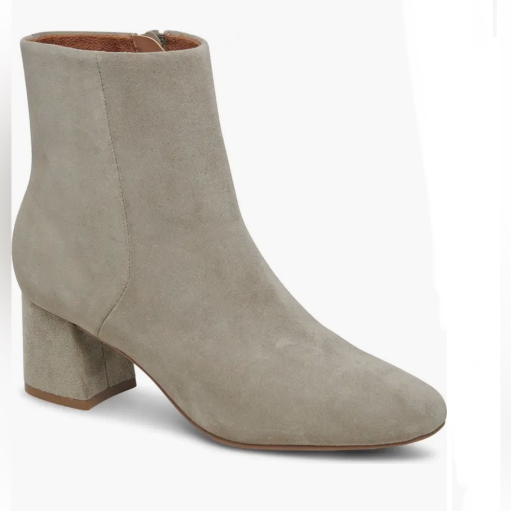 Aqua College gray suede ECHO fallen rocks waterproof ankle heeled boots Size 7.5